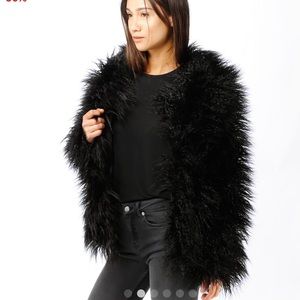 ASTR THE LABEL- SASHA FAUX FUR JACKET.